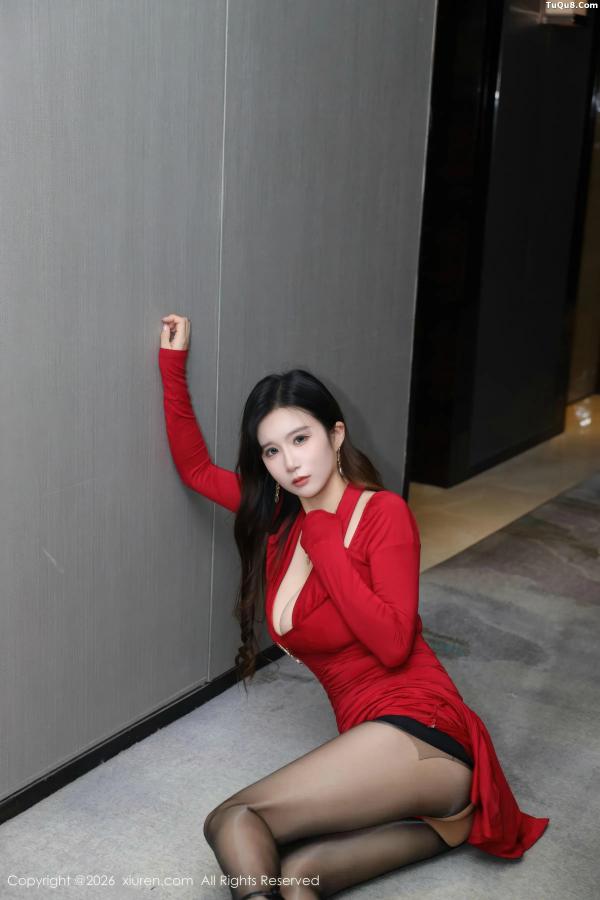   [XiuRen]高清写真图 2026.01.23 No.11271 小肉肉咪 开档黑丝第12张图片